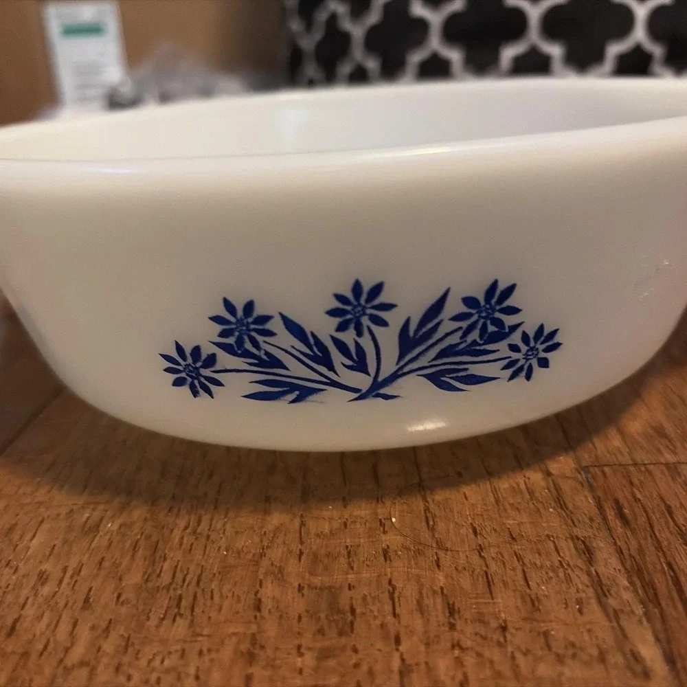 Anchor Hocking USA Baking Dish 436 Oven And Microwave Safe Holds 1 Qt. Or 1L